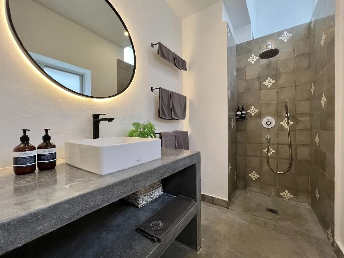 Villa Irma Семиньяк 0*,
